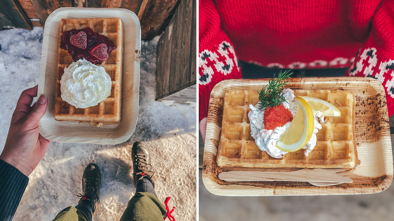 Två bilder av personer som håller i olika våfflor med sylt och grädde eller skagenröra.
