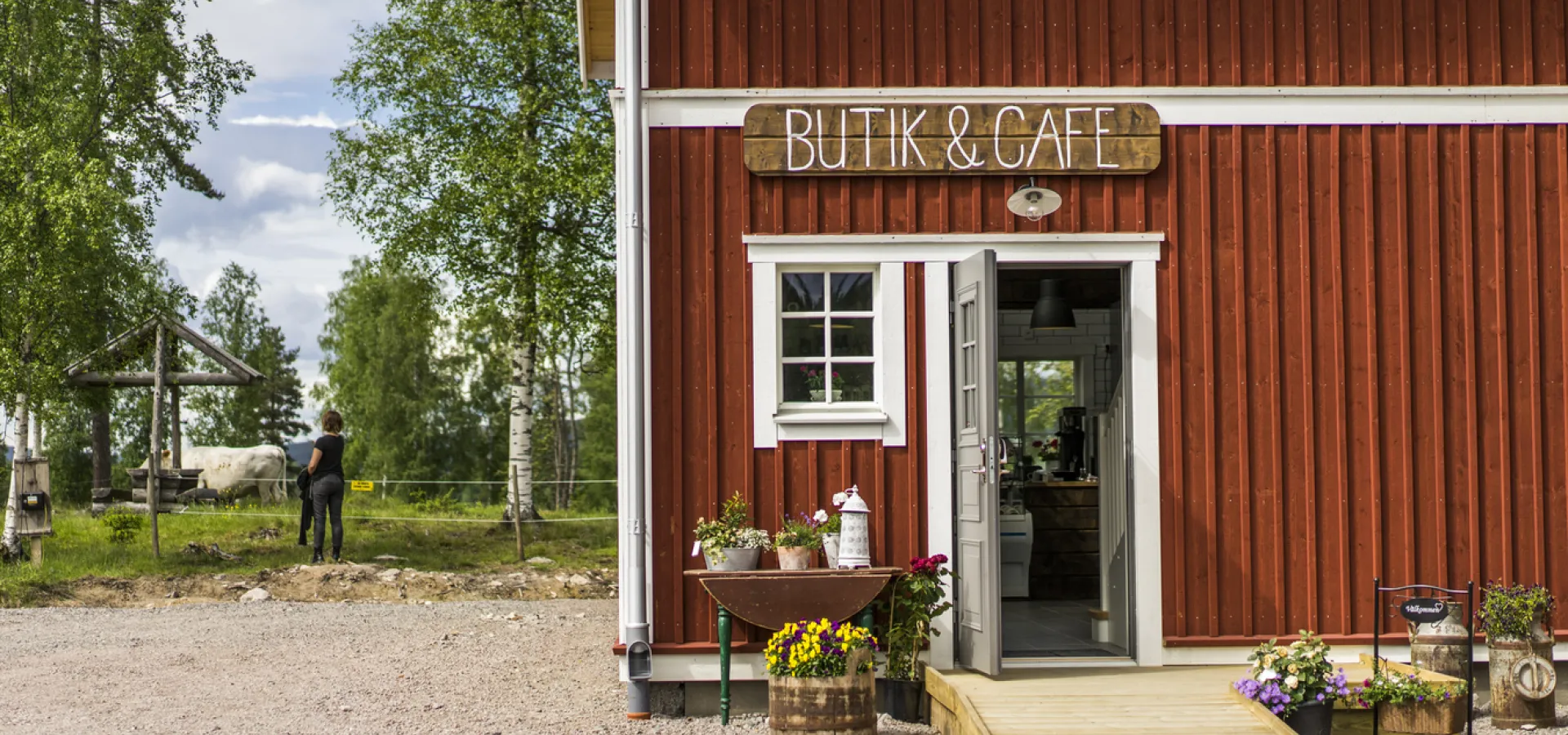 Entrén till gårdsbutiken hos Murboannas Ost.