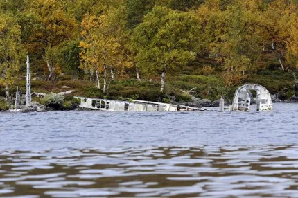 Flygplansvrak i sjön Grövelsjön.